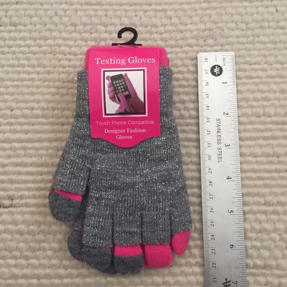 Texting Gloves 🧤 - Picture 3 of 3